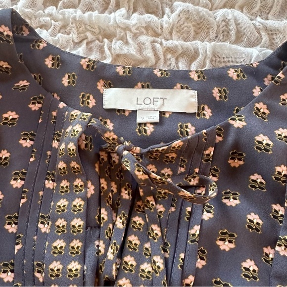 LOFT Boho Floral Peasant Blouse Gray Pink Long Sleeve Top Small - Picture 3 of 8